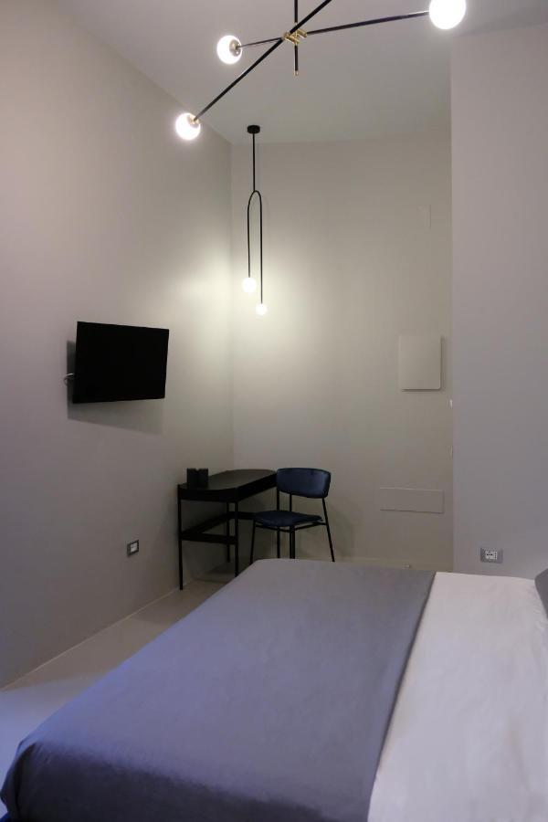 Luciani 33 Luxury Rooms Salerno Exterior foto