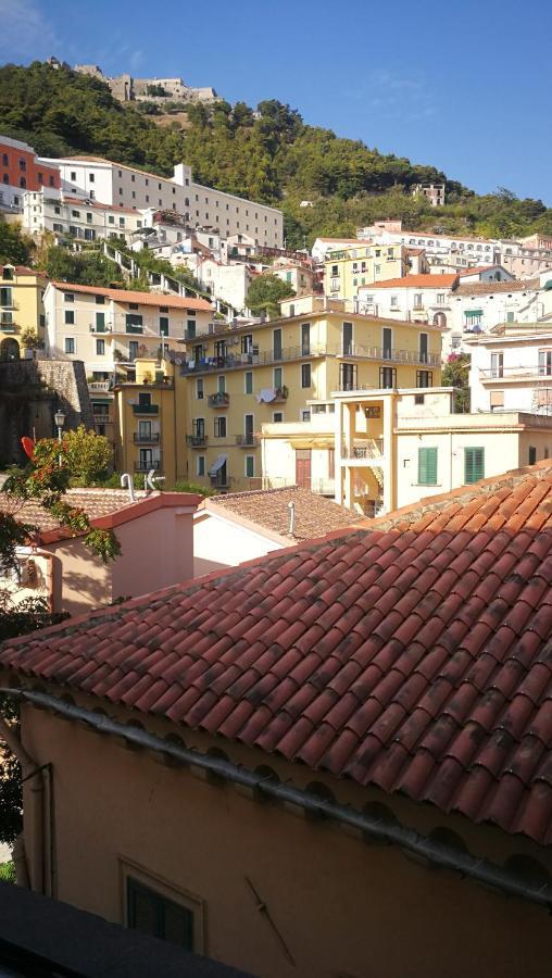 Luciani 33 Luxury Rooms Salerno Exterior foto