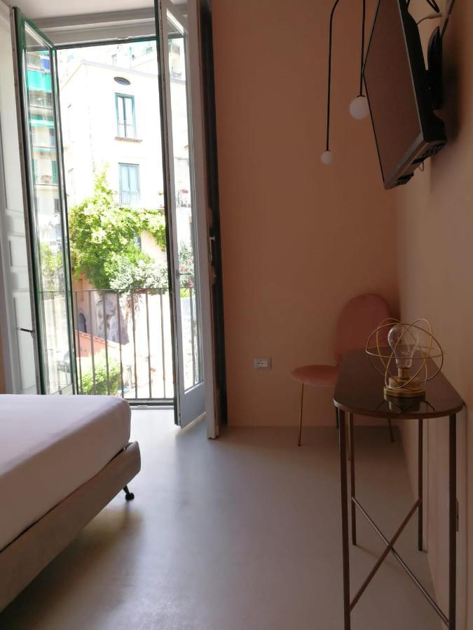 Luciani 33 Luxury Rooms Salerno Exterior foto